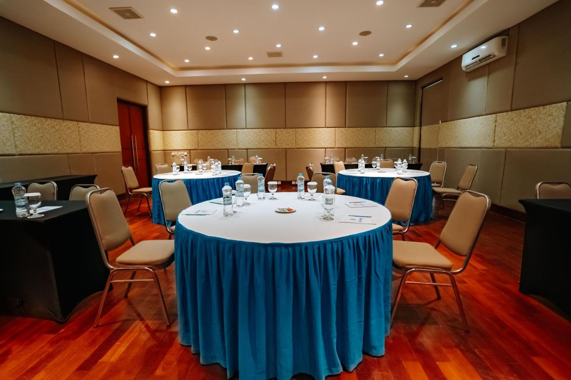 Praja Hotel Denpasar Eksteriør bilde