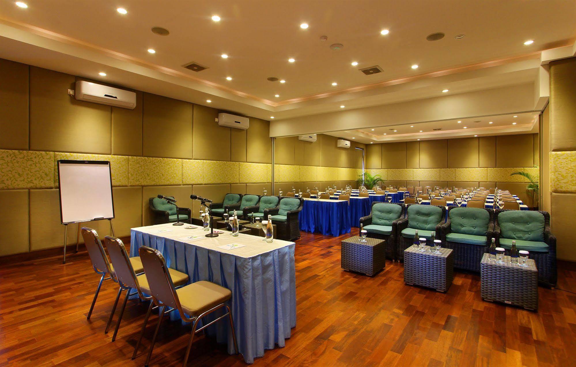 Praja Hotel Denpasar Eksteriør bilde