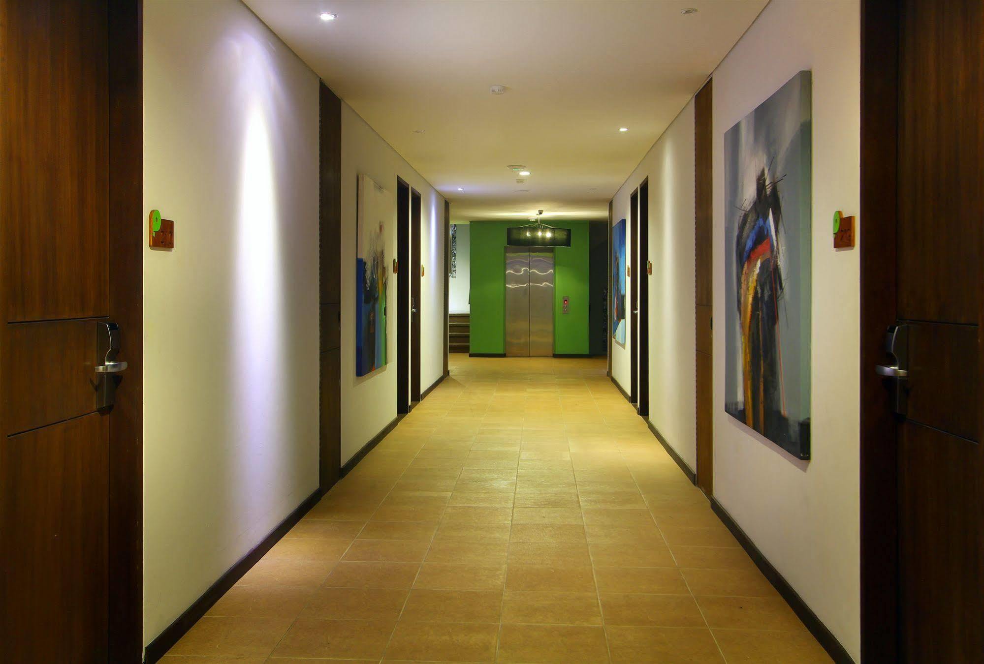 Praja Hotel Denpasar Eksteriør bilde